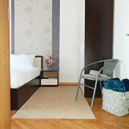 Ameli Apartment